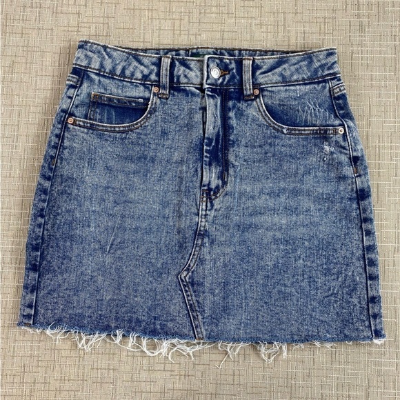 Wild‎ Fable Women’s Dark Wash Raw Hem Denim Mini Skirt Sz Small - Picture 5 of 9